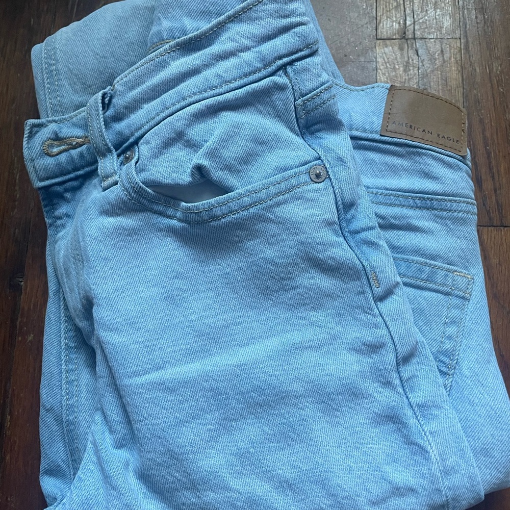American Eagle Light Blue Jeans